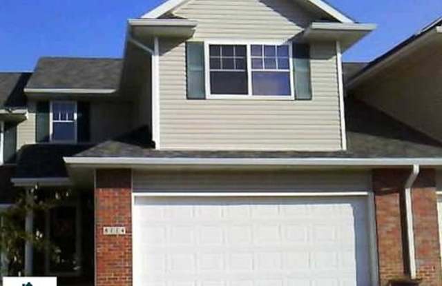 Lovely 3 bed Townhome! Gallery 1