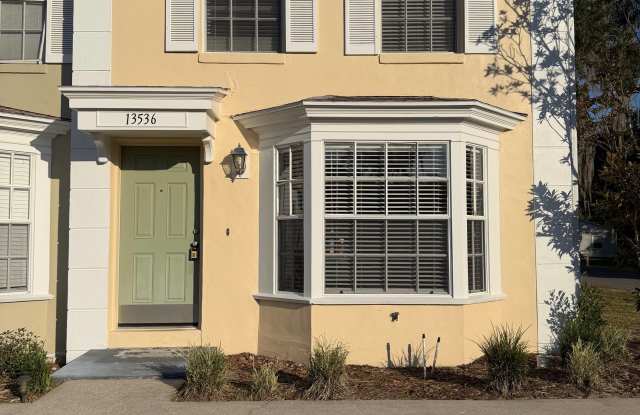 13536 Embassy Park Ct photos photos