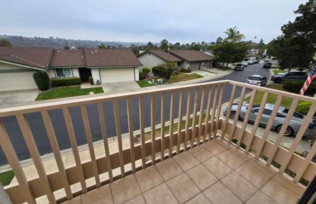 Move-Special: 1/2 off 1st month’s rent! Beautifully Updated West Clairemont Townhome – Prime 92117 Location! Gallery 4