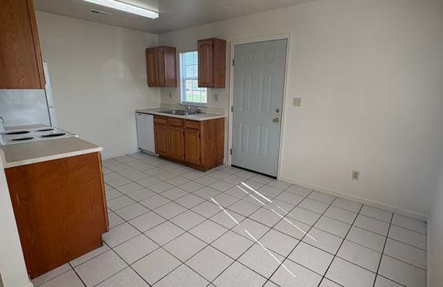 Cozy 2 Bedroom Duplex In Mount Sterling Gallery 3