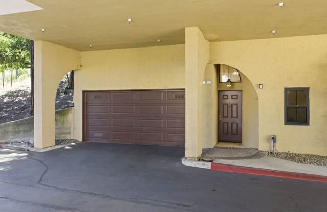 Beautiful condo in desirable Lafayette Vista Pointe! Attached garage & more! Gallery 3