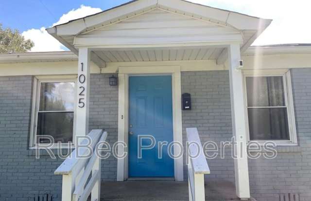 1025 Holland Ave photos photos