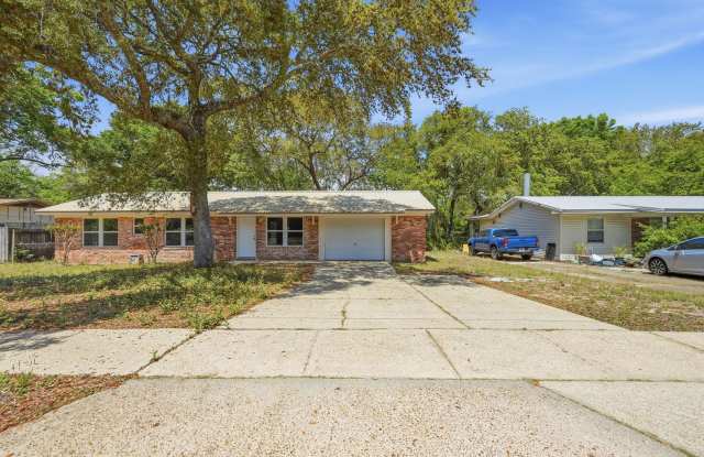 All Brick Home & Large Yard in Niceville! photos photos