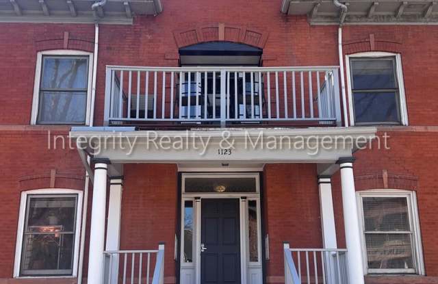 1 Bed/1 Bath, 942 Sqft - 1123 N Sherman St #16 Denver, CO 80203 photos photos