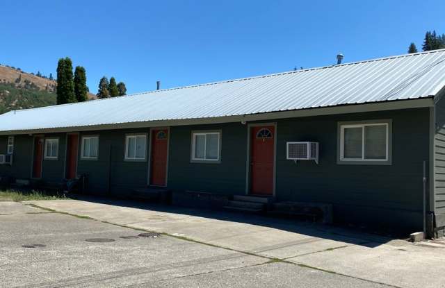 Newly Remodeled 2 Bedroom, 1 Bathroom Unit B in Klickitat, WA – Available Now! photos photos