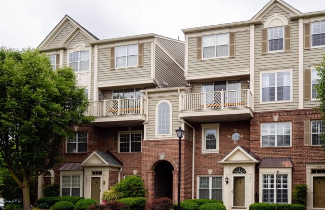 1819 KENWOOD AVENUE - 1819 Kenwood Avenue, Alexandria, VA 22302