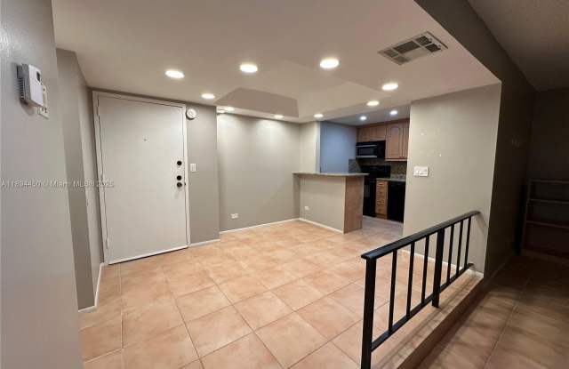 3650 Inverrary Dr photos photos