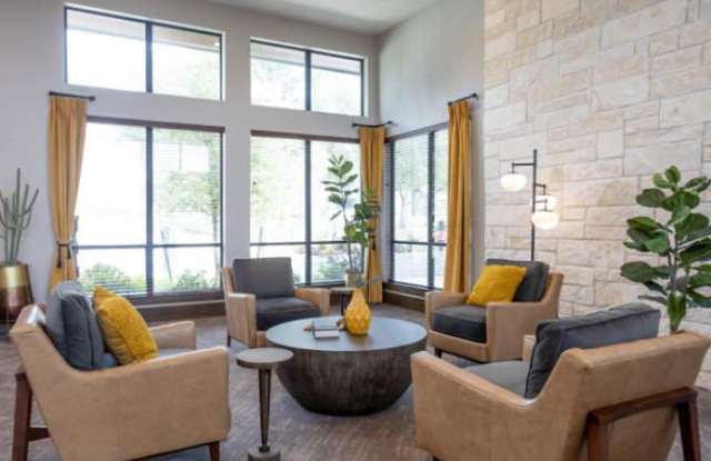 8414 Bluff Springs Rd Gallery 2