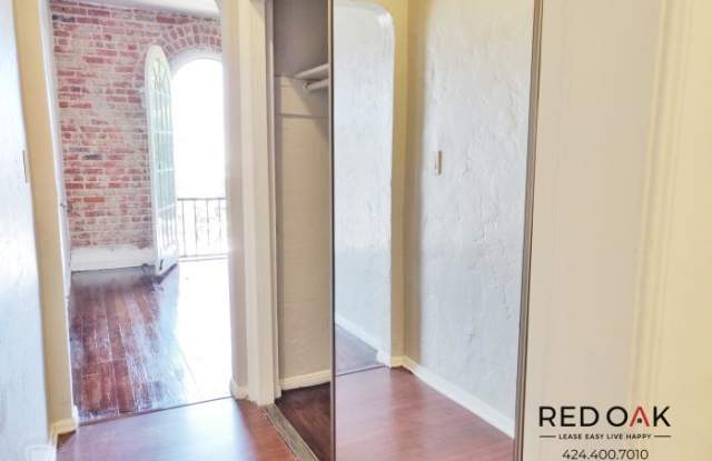 1405 S Berendo Gallery 3