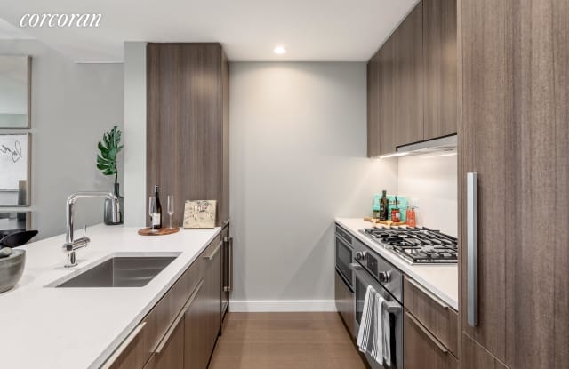 400 West 61st Street - 400 W 61st St, New York City, NY 10023