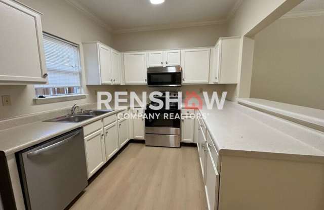 8520 Farmington Blvd - 8520 Farmington Boulevard, Germantown, TN 38139