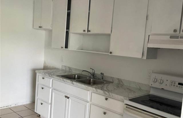 2148 Dora Street unit: 12 photos photos