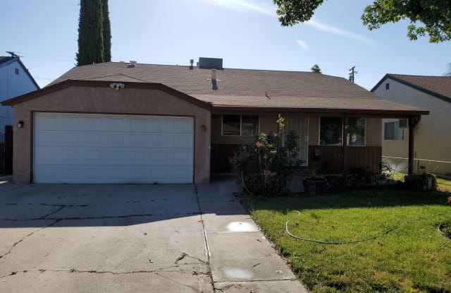 2724 McAdoo Ave - 2724 Mcadoo Avenue, Modesto, CA 95350