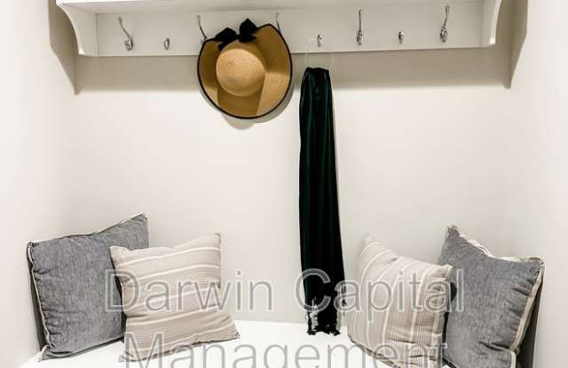 984 Woodview Court Gallery 3