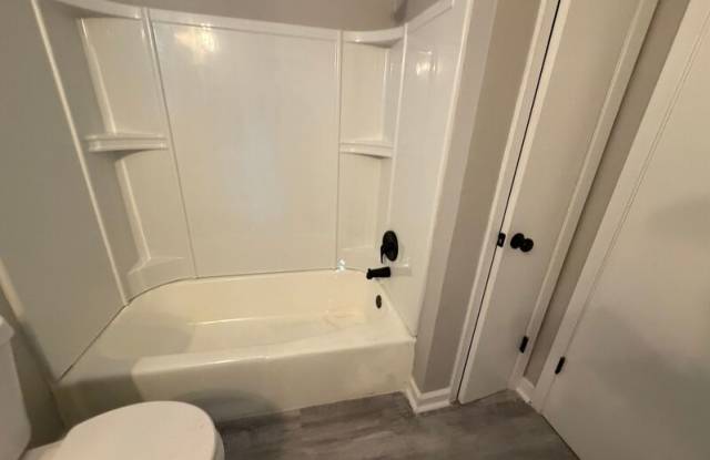 6176 Trout Valley Cv Gallery 3