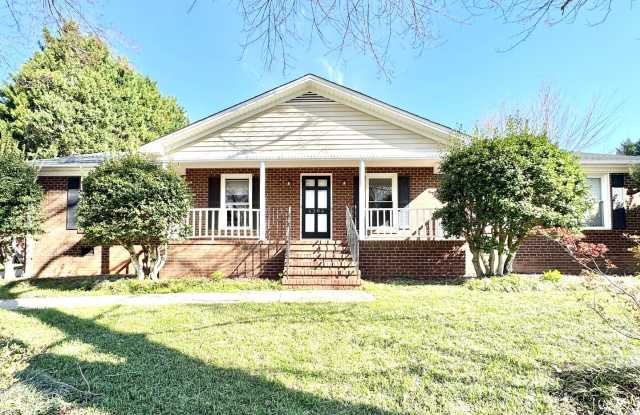 Spacious 3 Bedroom Home Convenient to New Garden photos photos