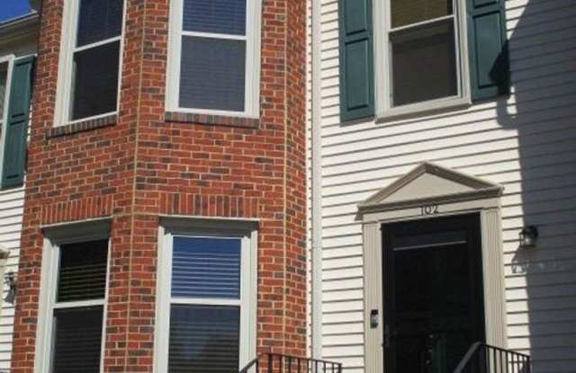 102 River Point Drive Gallery 2