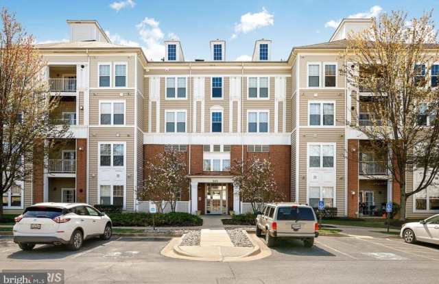 101 WATKINS POND BLVD #4-404 - 101 Watkins Pond Blvd, Rockville, MD 20850