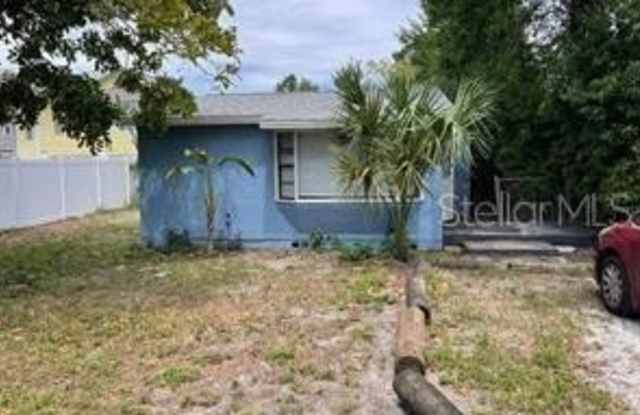 1661 27TH AVENUE N photos photos