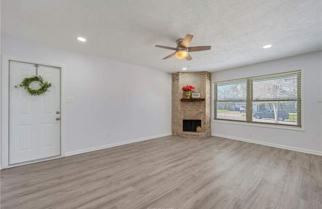 1428 Magnolia Drive Gallery 2