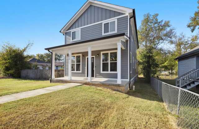 4 Bedroom Highland Park Home! - 1512 Anderson Avenue, Chattanooga, TN 37404