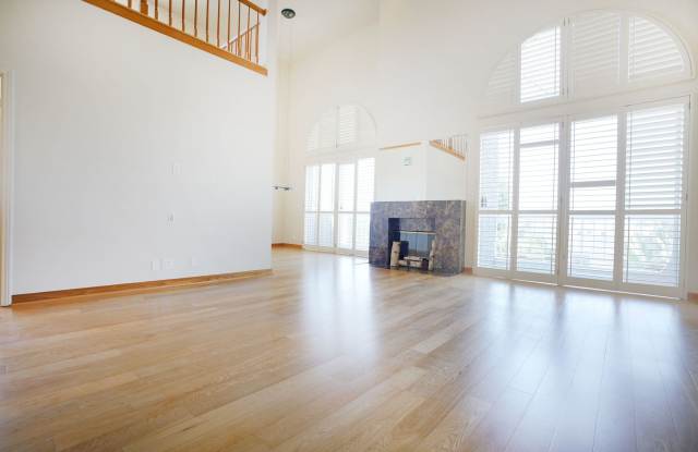 Sunlight Galore 2 Bed / 3Bath + Loft + Sundeck Condo in Westwood! photos photos