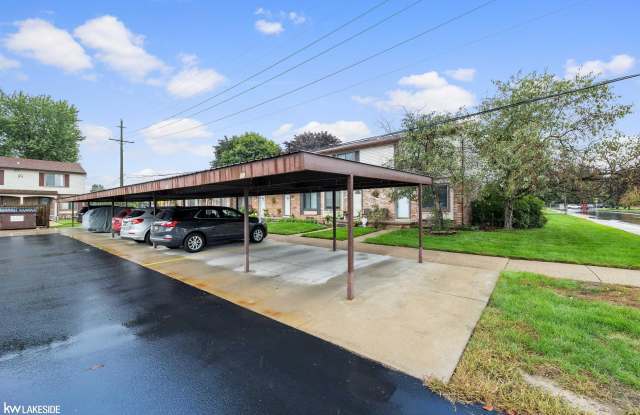 16880 Kingsbrooke Drive Gallery 2
