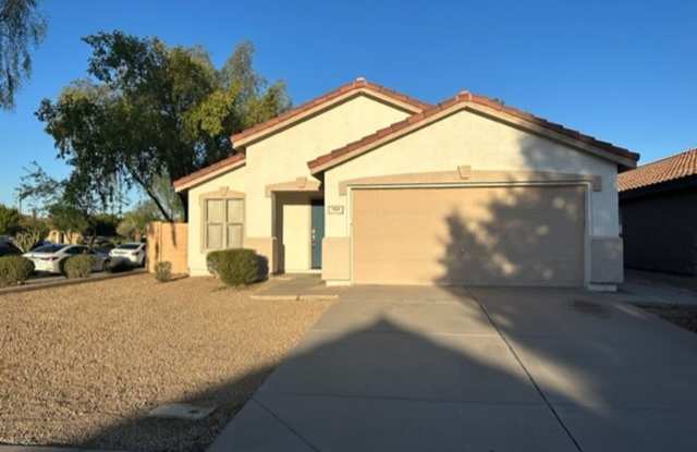 Gilbert 4 bedroom home - 749 South Colonial Street, Gilbert, AZ 85296