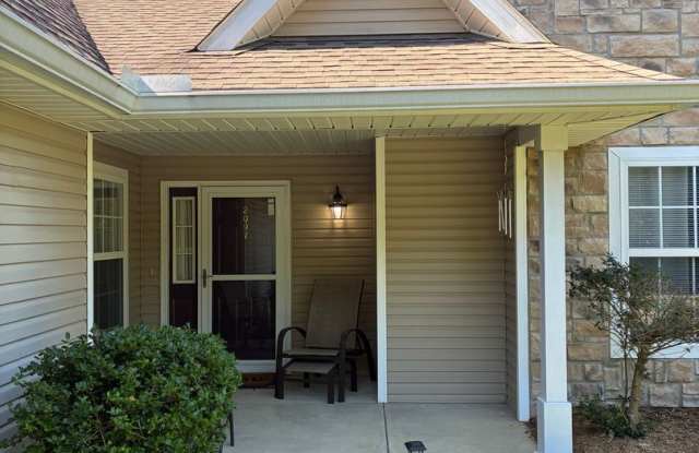 REDUCED! Arbor Ridge: 3 Bedroom, 2 Bath - Available Now! Gallery 3