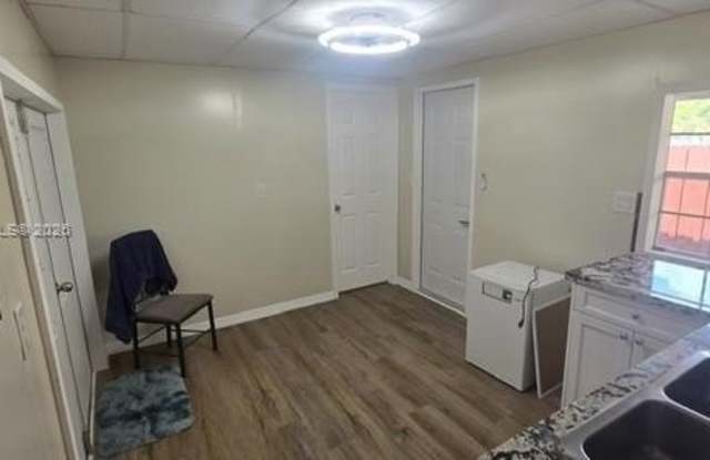 13902 SW 111th Pl photos photos