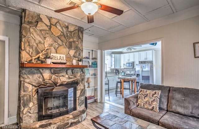 307 4th Avenue North - 307 4th Avenue North, Myrtle Beach, SC 29577