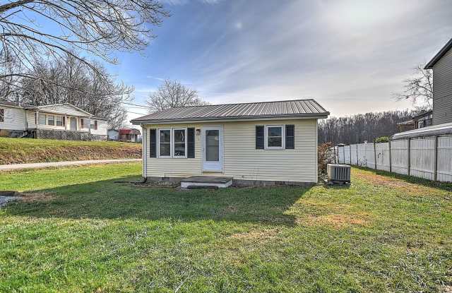 214 Taylor Ave, Johnson City, TN 37601 photos photos