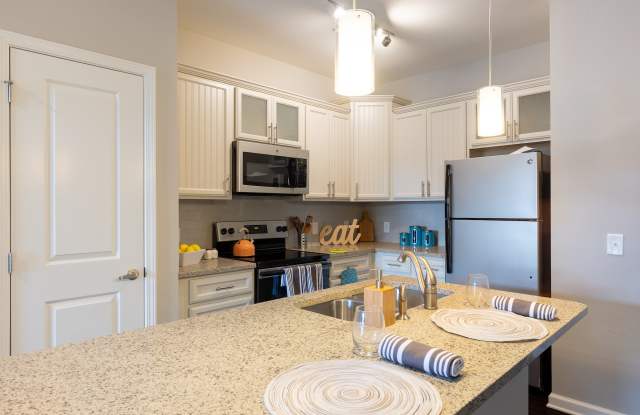 Hawthorne at Leland photos photos