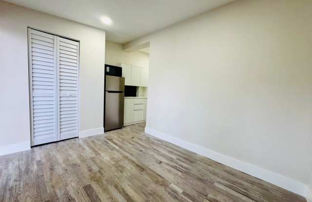 7943 Northwest 6th Avenue - 3 Gallery 4