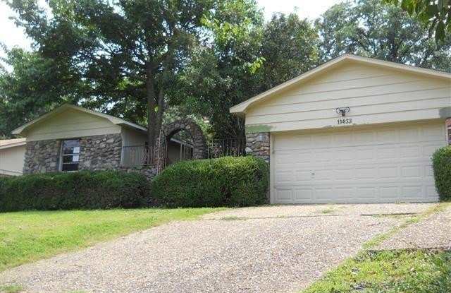 11433 Bainbridge Drive photos photos