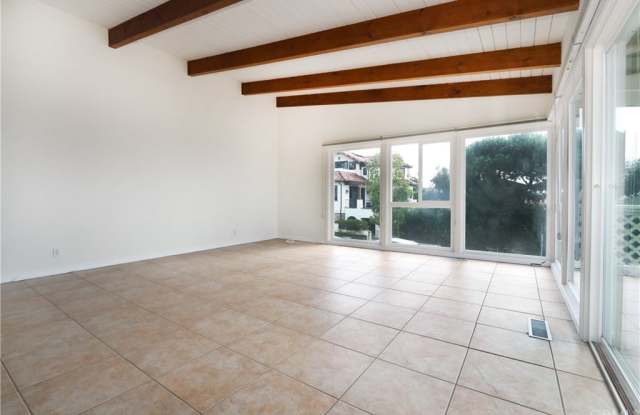 415 Poppy Gallery 4