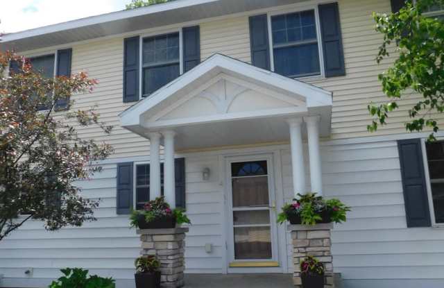 Spacious Living, Prime Location! Gallery 1