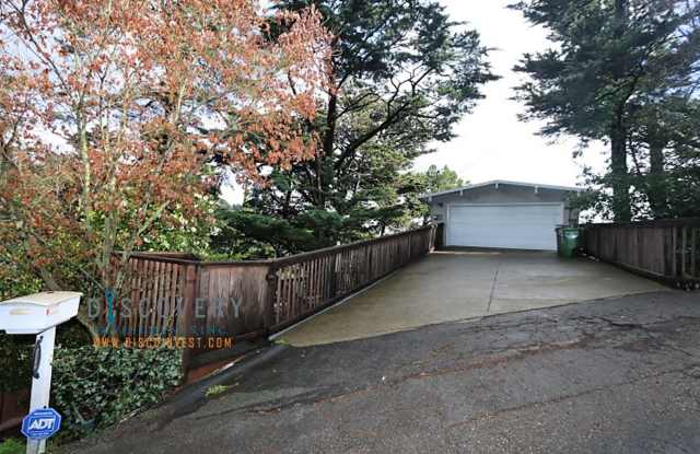 Four Bedroom Montclair Home with Forest Views photos photos