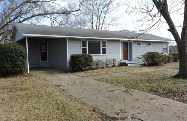 2501 18th Avenue E - 2501 18th Avenue East, Tuscaloosa, AL 35404