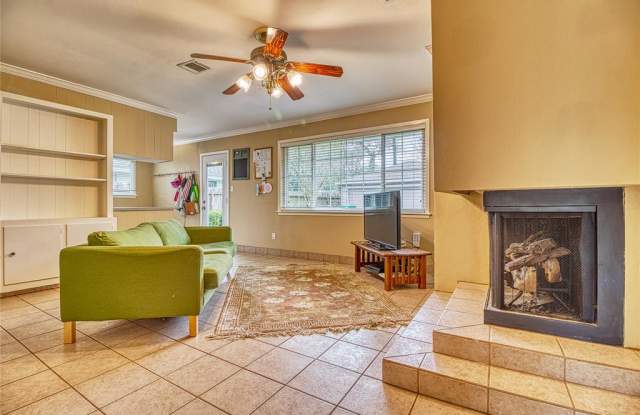 4518 Kingfisher Drive Gallery 2