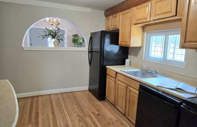 4 Bedroom Single Family Home in Fairmount Heights Gallery 3