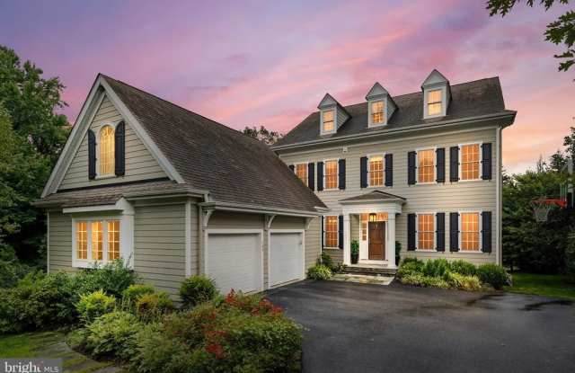 105 BRAEBANK LANE - 105 Braebank Lane, Delaware County, PA 19010