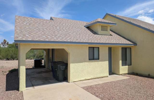 Must See 3bed & 2bath Home In Saddlewood Ranch - AC & Huge Yard! photos photos Must See 3bed & 2bath Home In Saddlewood Ranch - AC & Huge Yard! photos photos