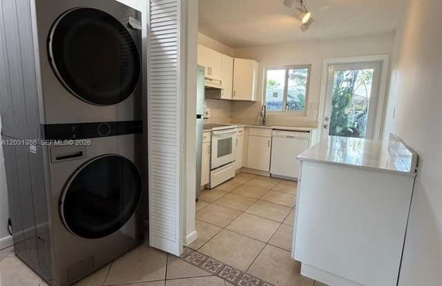 1831 SW 24th St photos photos