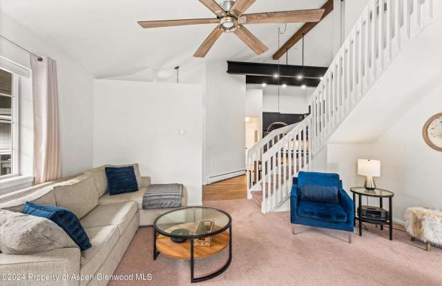 4202 Elk Lane Gallery 2