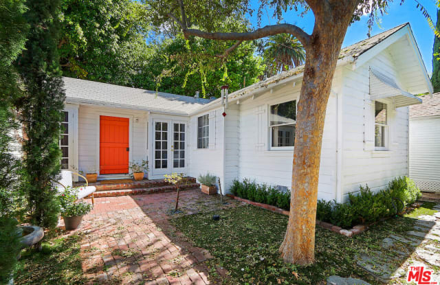 638 Huntley DR - 638 Huntley Dr, West Hollywood, CA 90069