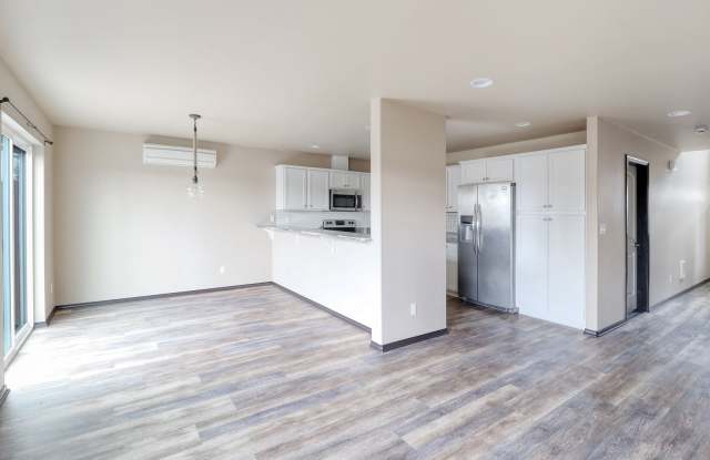 3 Bed 2.5 Bath Townhome - A/C - Pet Friendly - NAS Whidbey Gallery 3