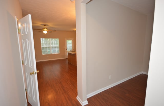 1577 Eastern Sunrise Ln Gallery 3