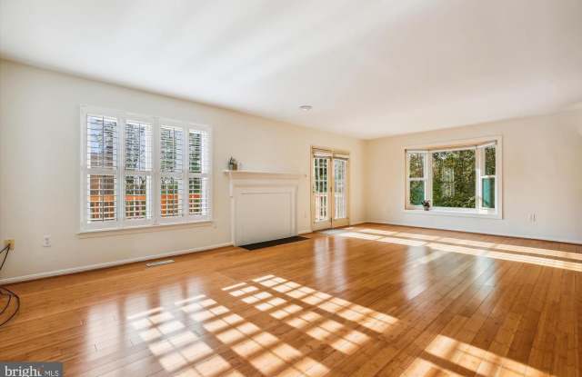 7826 HEATHERTON LN Gallery 4
