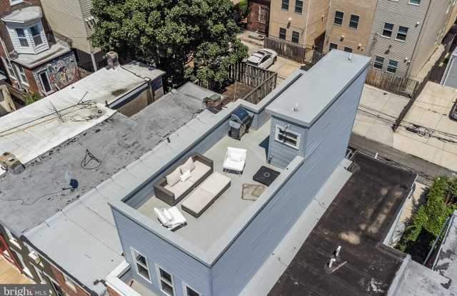1935 CAMBRIDGE Street Gallery 4